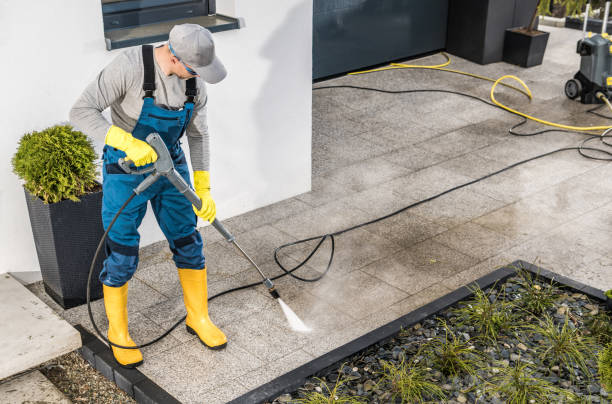 Best Deck Pressure Washing  in Tinton Falls, NJ
